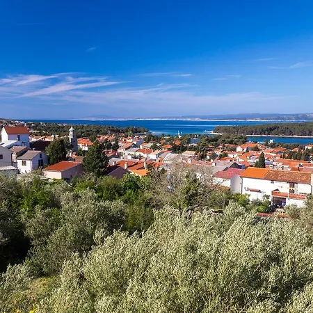 The Manzoni Family 5