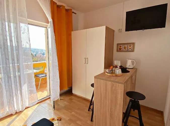 The Manzoni Family 5